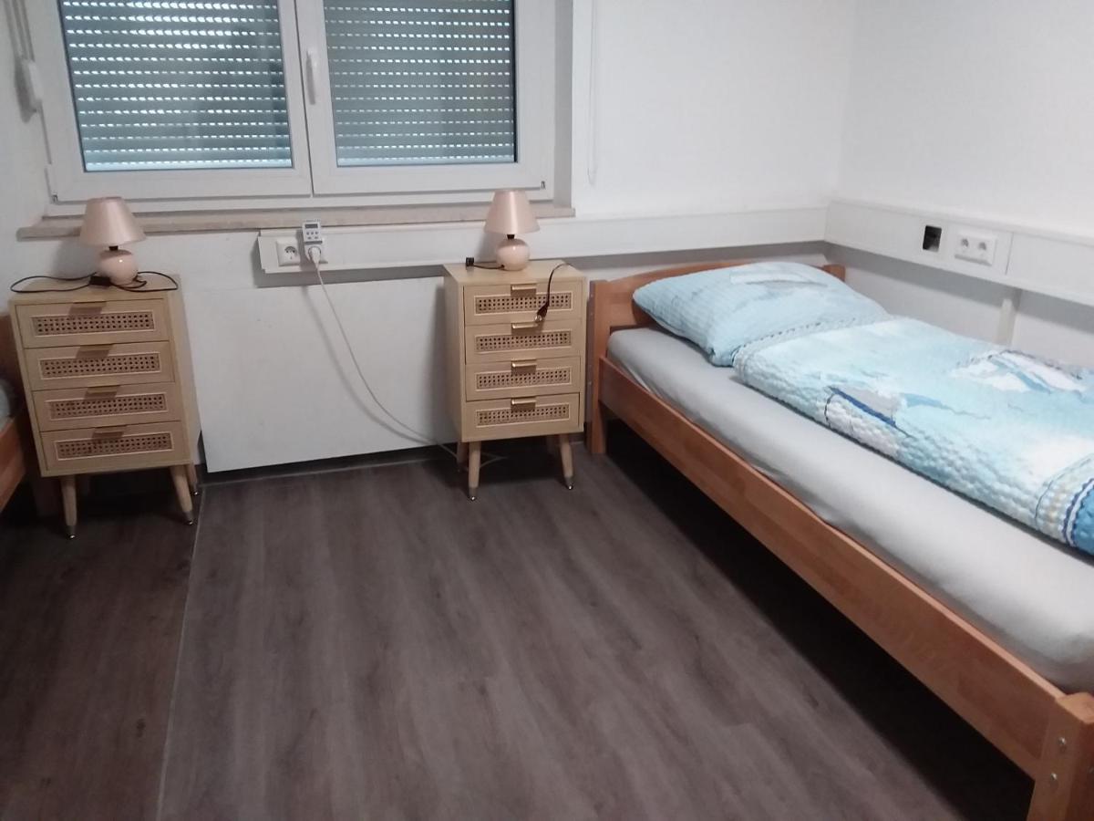 Nguyen Le 3 Schlafzimmer, 7 Bette,Dusche, 2 Wc , Kueche Ab 2 Uebernachtungen Neukirch  Exteriör bild