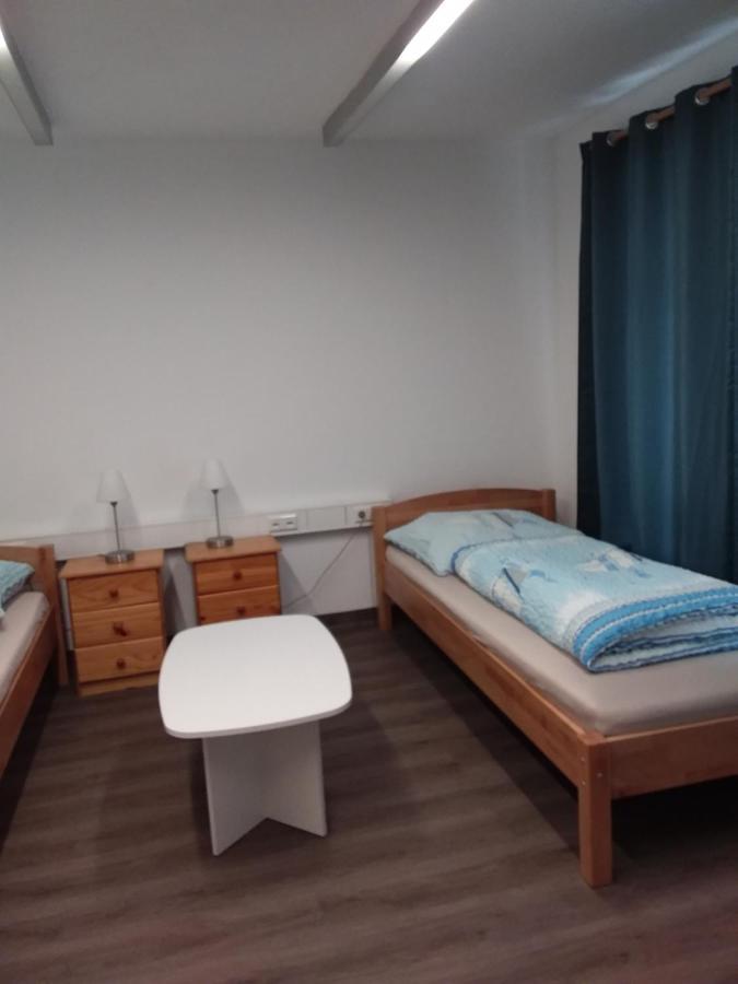 Nguyen Le 3 Schlafzimmer, 7 Bette,Dusche, 2 Wc , Kueche Ab 2 Uebernachtungen Neukirch  Exteriör bild